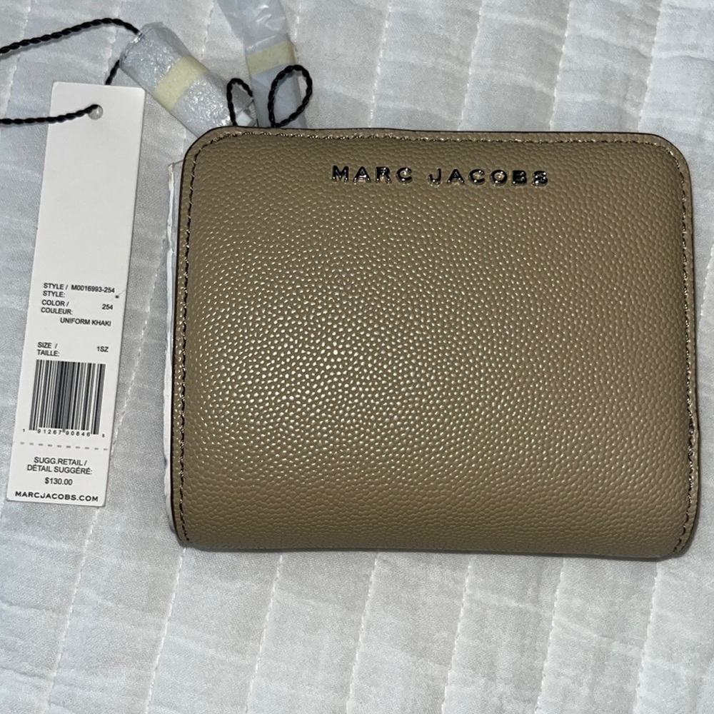 Marc Jacobs compact wallet in uniform khaki color